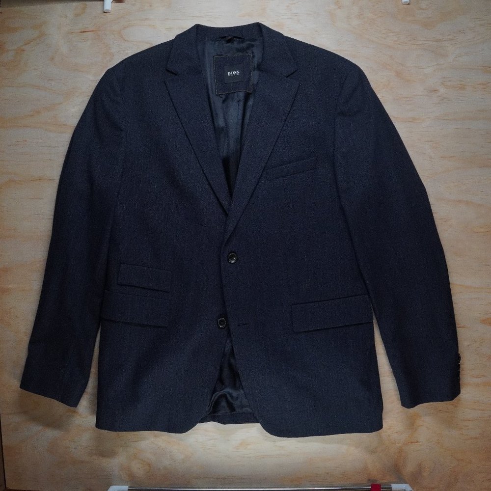 Hugo Boss Navy Blazer Sport Coat with subtle stripes - 44R